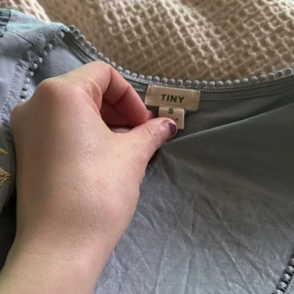 Anthropologie Tiny Frances Long Sleeve Ruffled Top Embroidered Blue Yellow - Picture 4 of 7